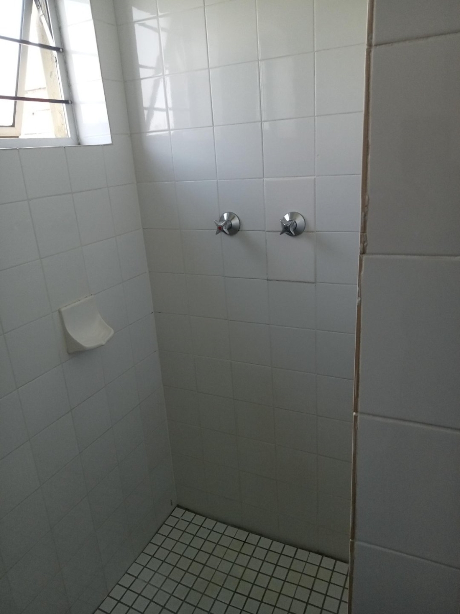 To Let 1 Bedroom Property for Rent in Montclair Western Cape